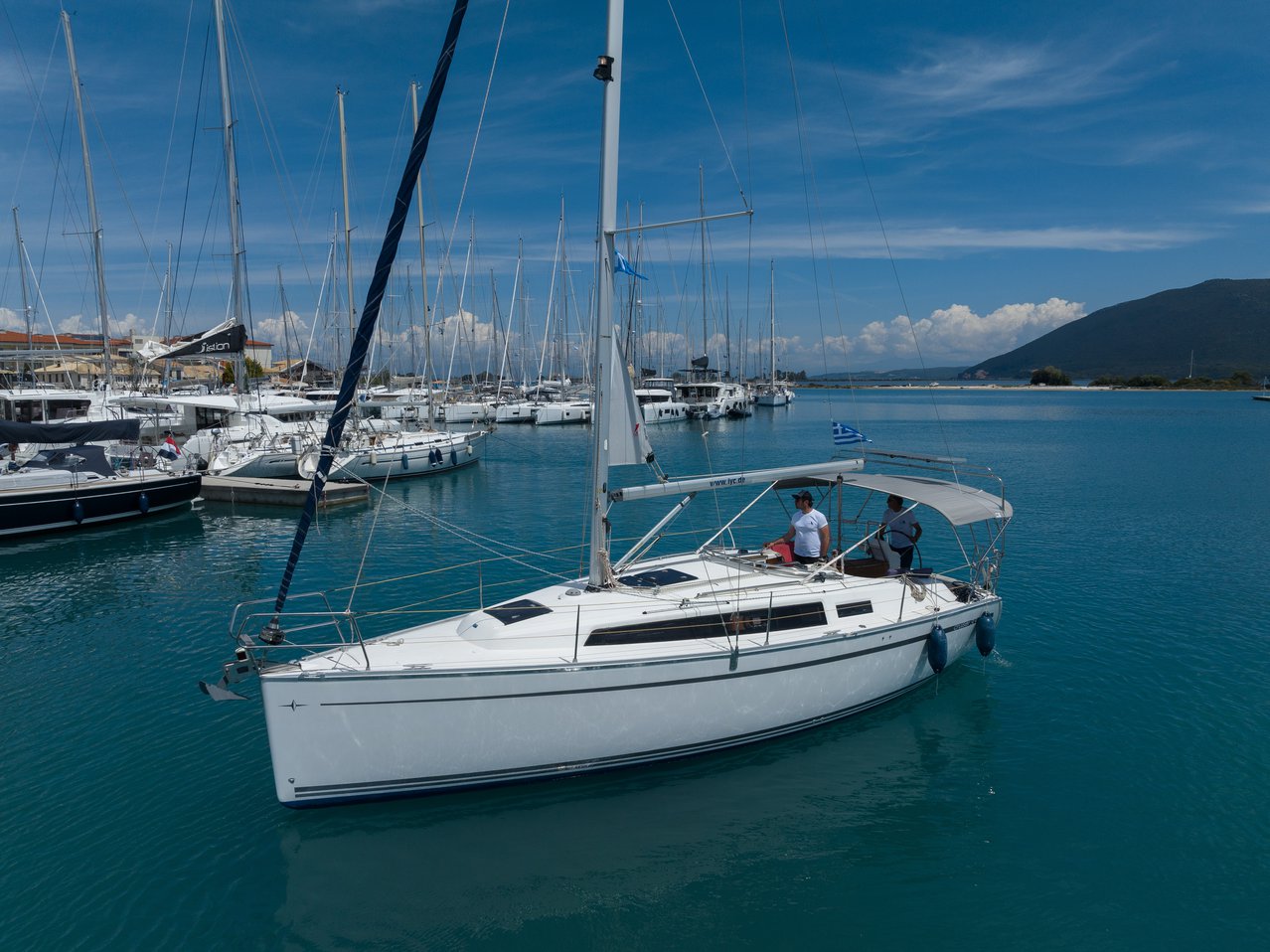 Bavaria Cruiser 33 — photo 1