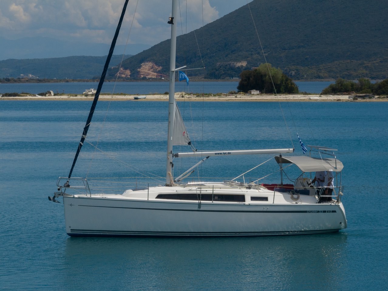Bavaria Cruiser 33 — photo 3