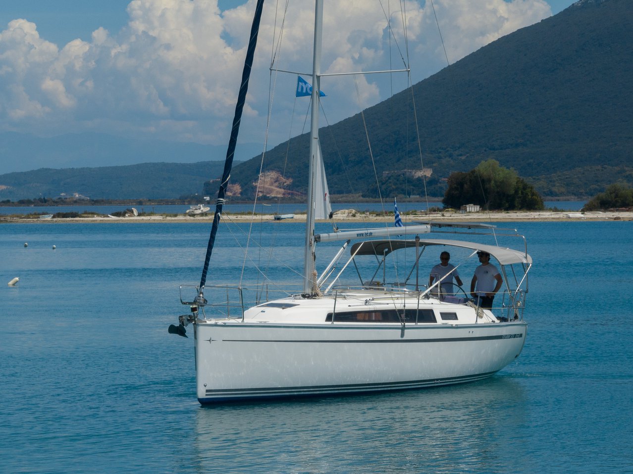 Bavaria Cruiser 33 — photo 8