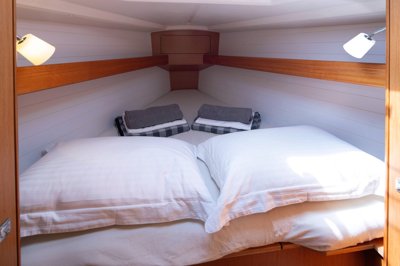 Bavaria Cruiser 33 — photo 17