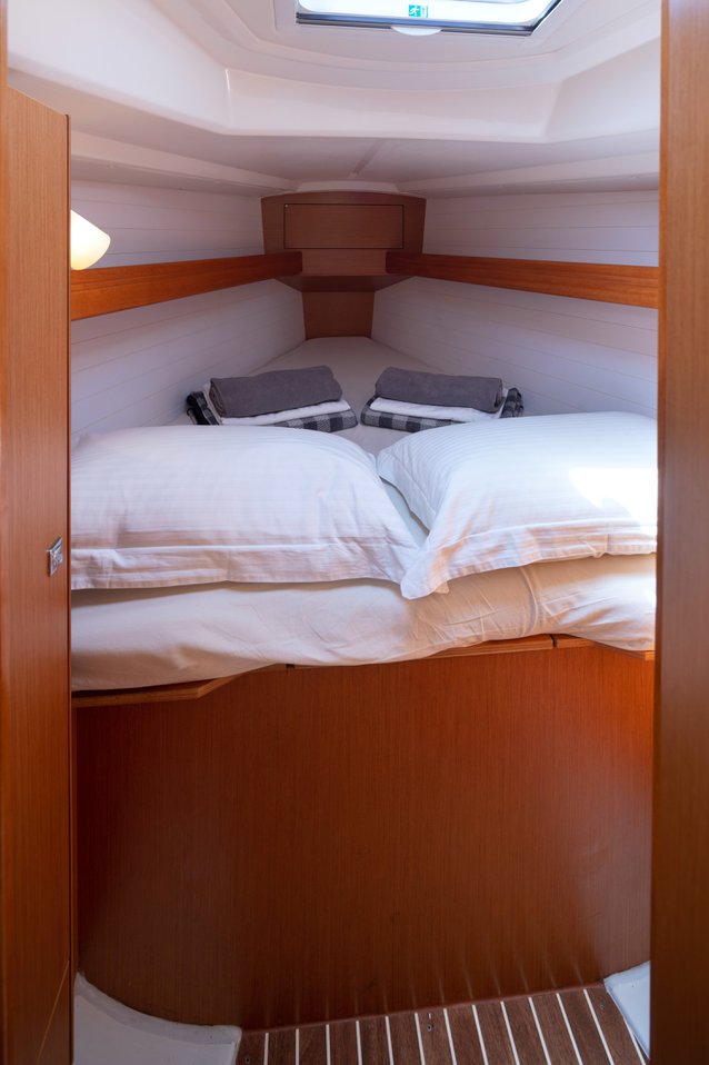 Bavaria Cruiser 33 — photo 18