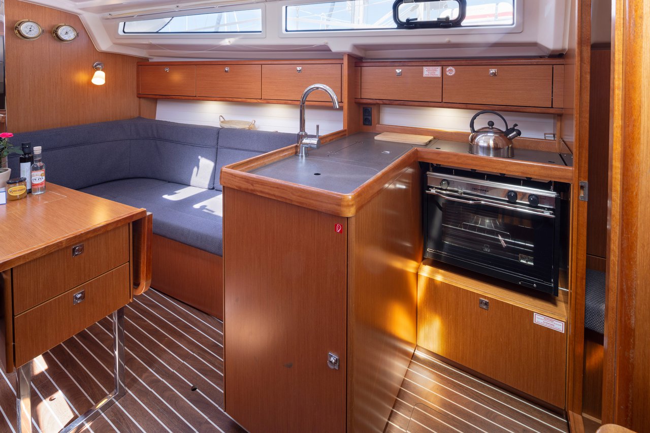Bavaria Cruiser 34 - 2 cab. — photo 10