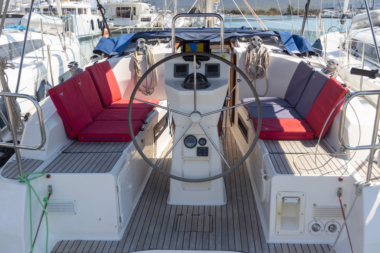 Bavaria Cruiser 36 — photo 5