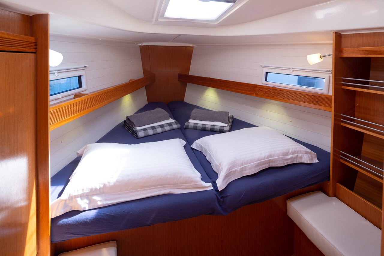 Bavaria Cruiser 36 — photo 10