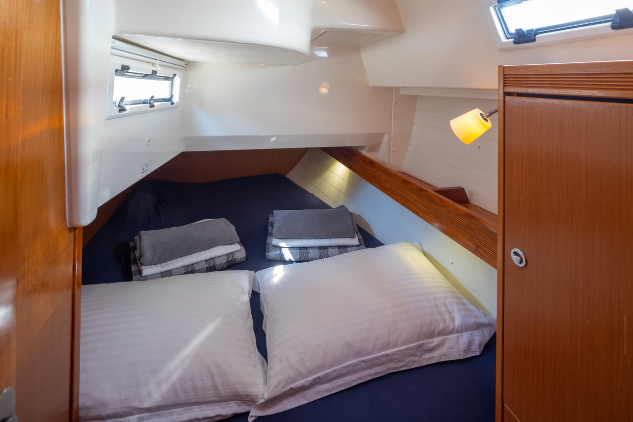 Bavaria Cruiser 36 — photo 11