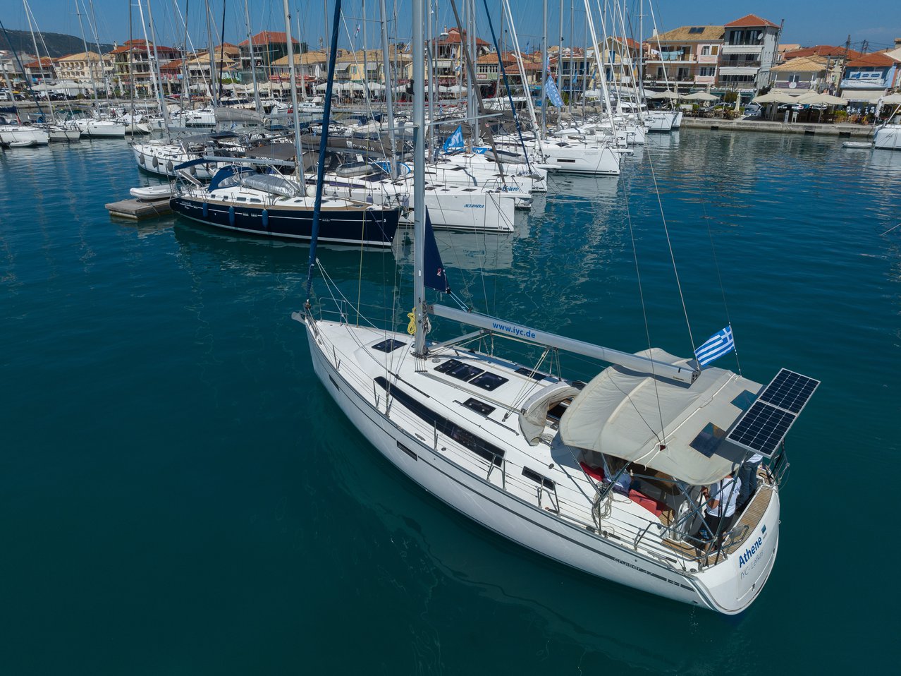 Bavaria Cruiser 37 - 3 cab. — photo 5