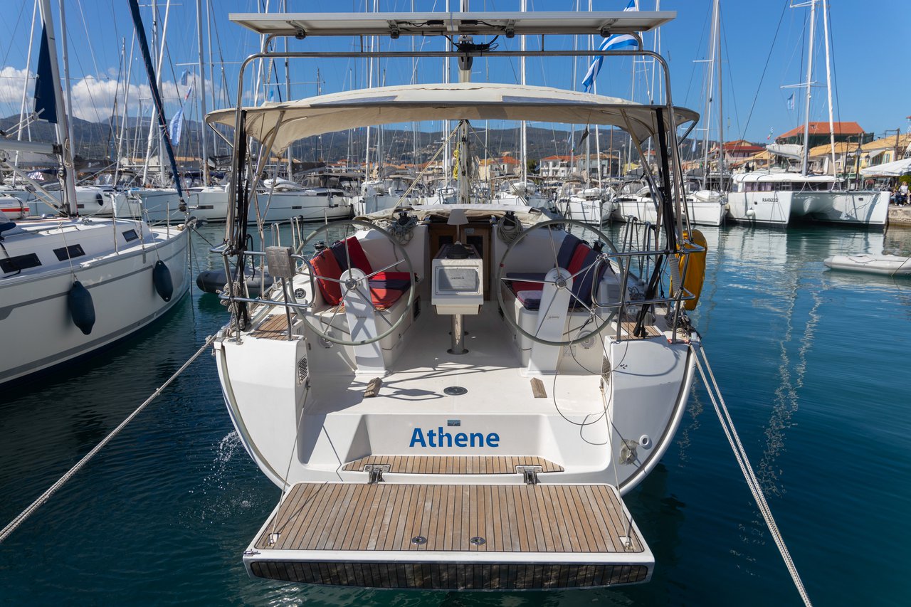 Bavaria Cruiser 37 - 3 cab. — photo 8