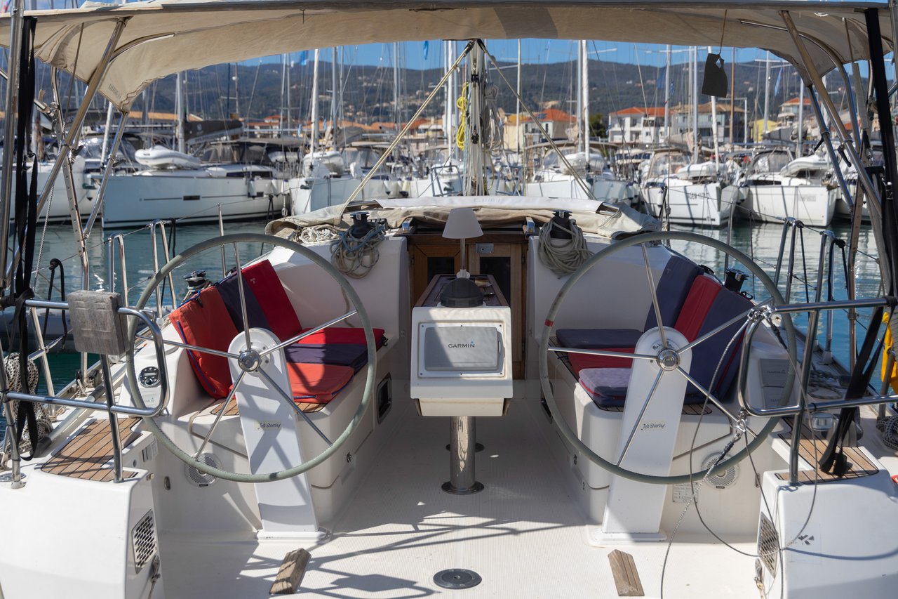 Bavaria Cruiser 37 - 3 cab. — photo 9