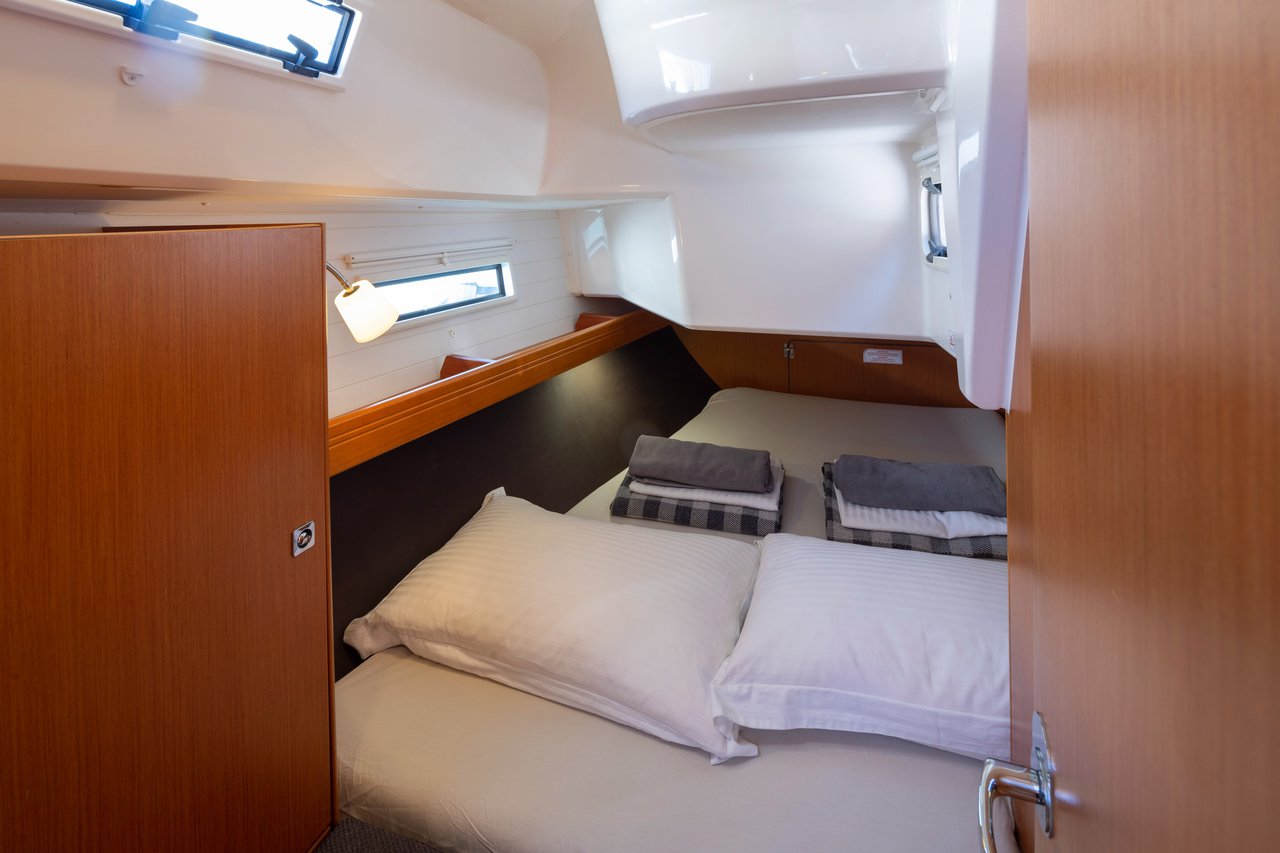 Bavaria Cruiser 37 - 3 cab. — photo 15