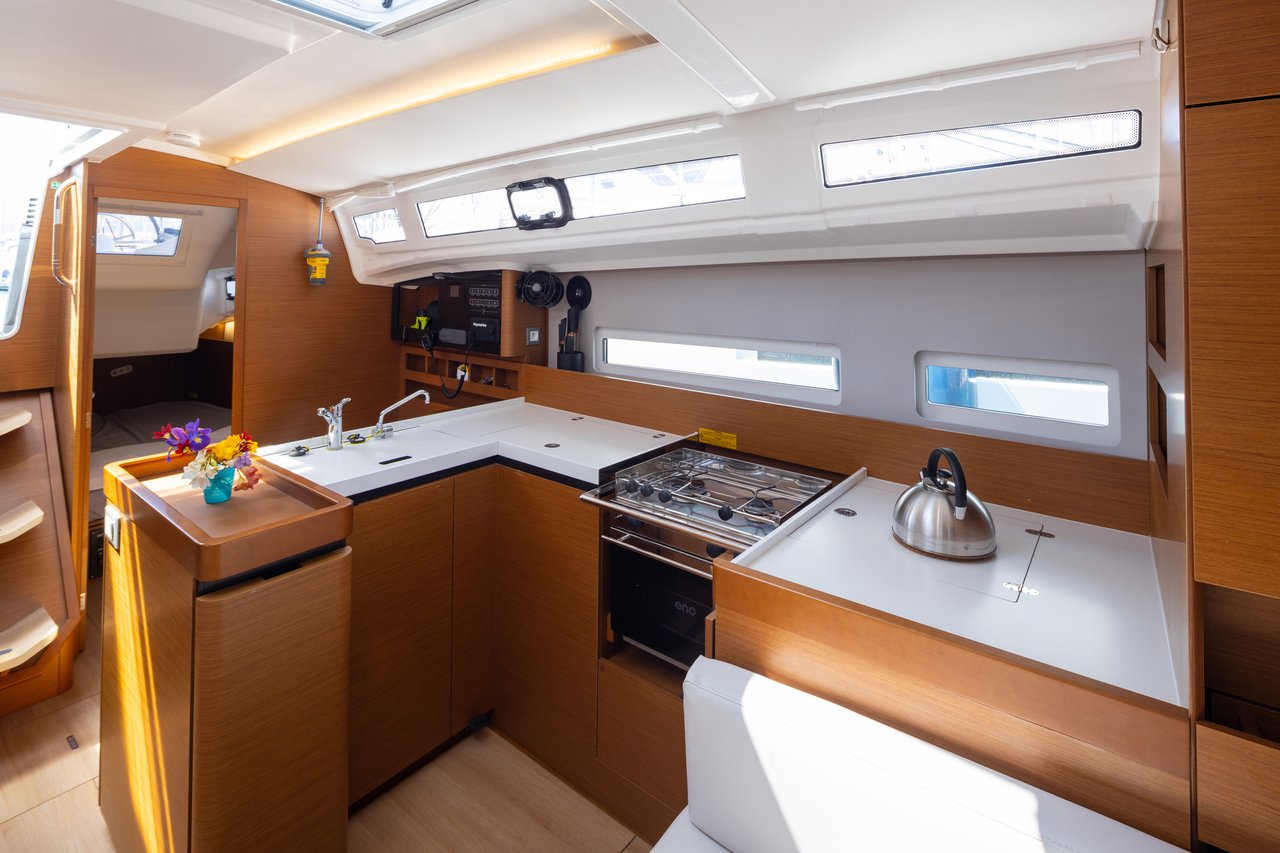 Sun Odyssey 410 - 3 cab. — photo 12