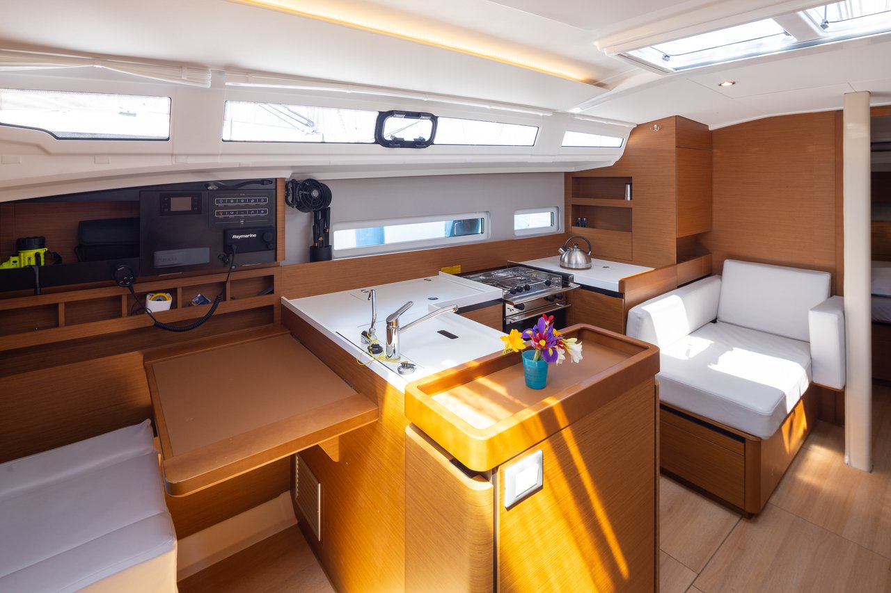 Sun Odyssey 410 - 3 cab. — photo 13