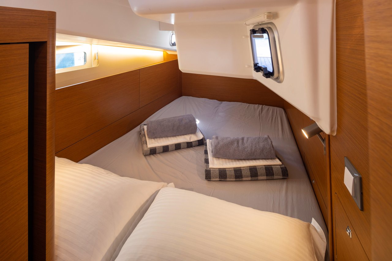 Sun Odyssey 410 - 3 cab. — photo 18