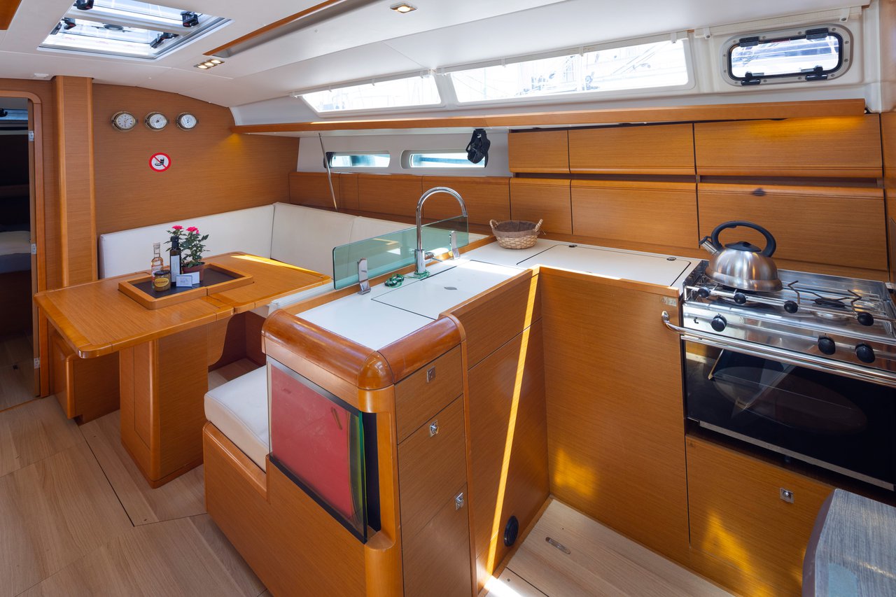 Sun Odyssey 419 - 3 cab. — photo 10