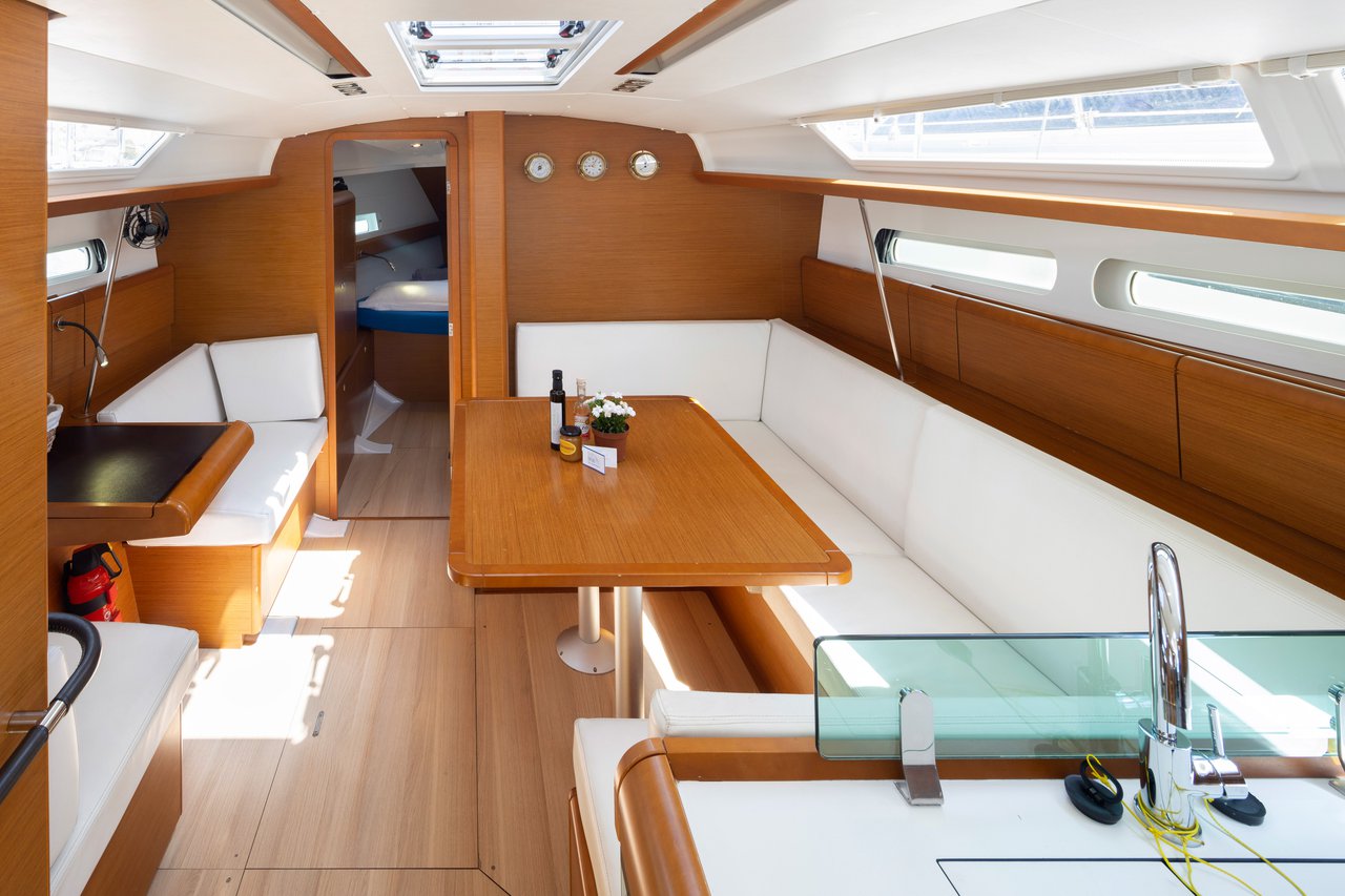 Sun Odyssey 419 - 3 cab. — photo 8