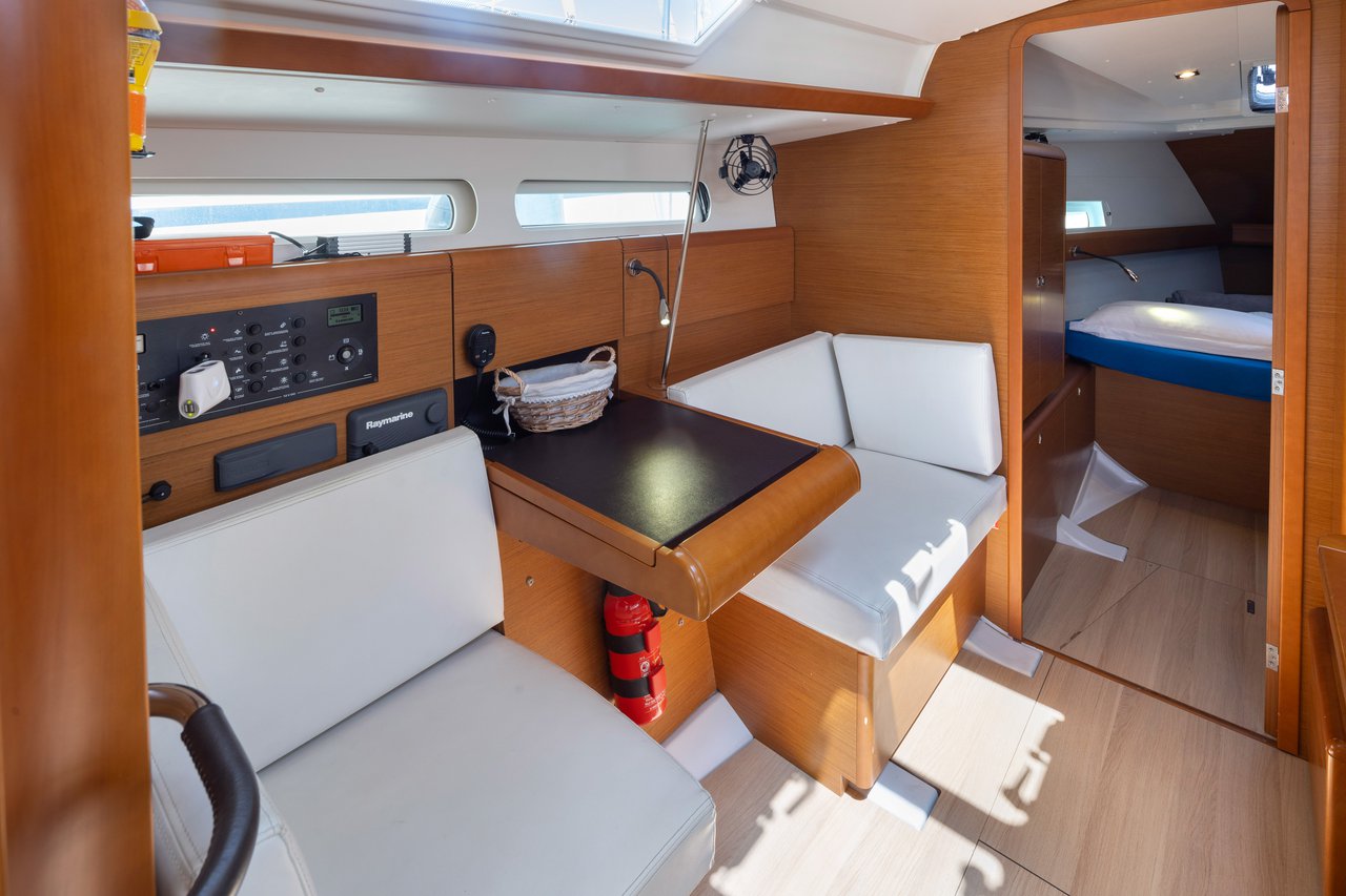 Sun Odyssey 419 - 3 cab. — photo 10