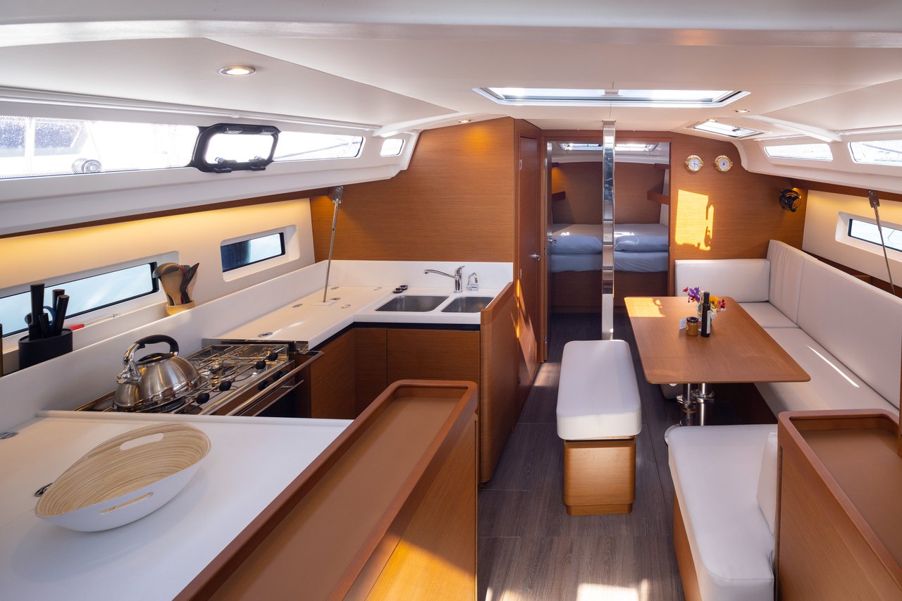 Sun Odyssey 440 - 4 cab. — photo 12