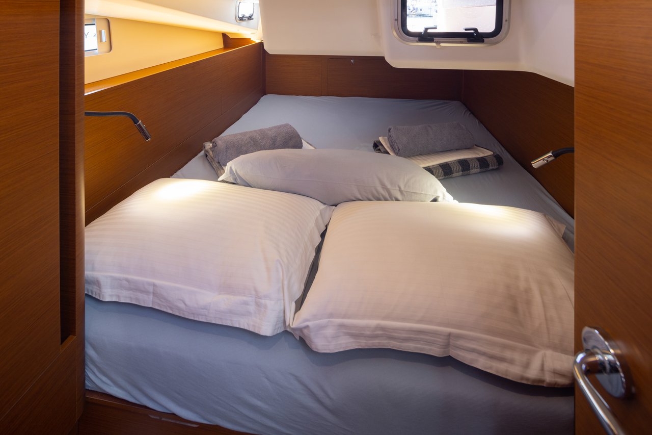 Sun Odyssey 440 - 4 cab. — photo 20