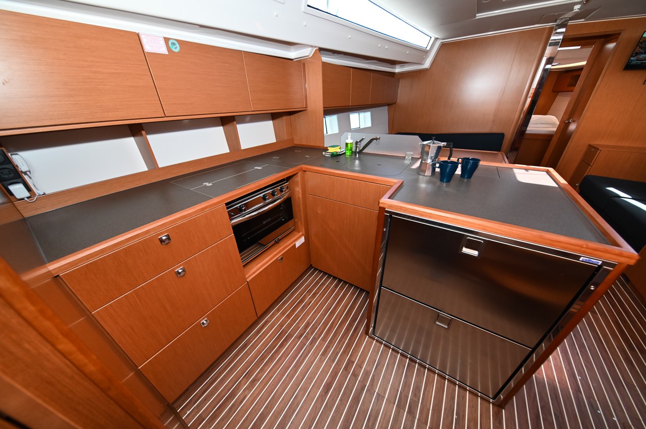 Bavaria C50 - 5 cab. — photo 10