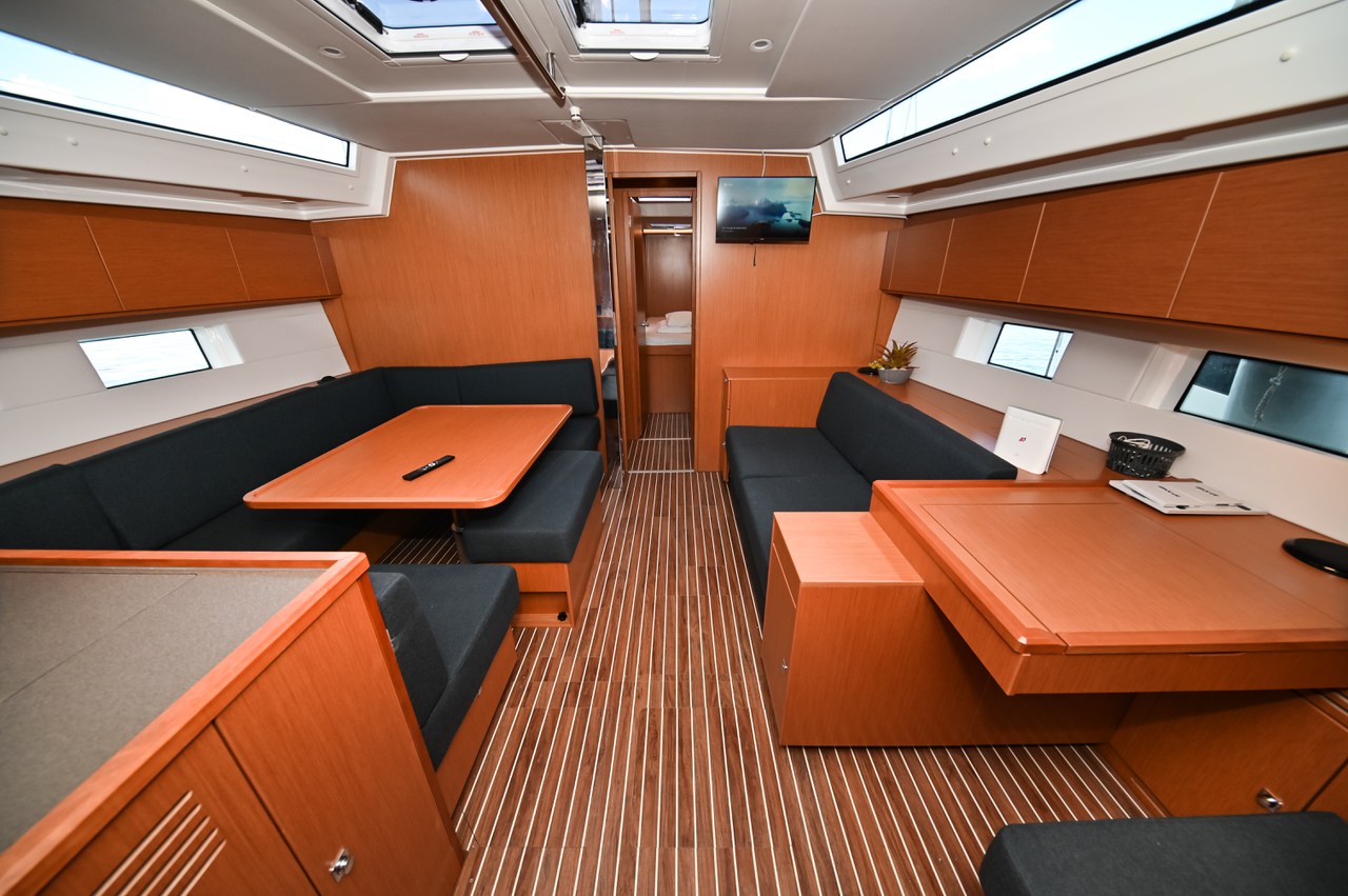 Bavaria C50 - 5 cab. — photo 15
