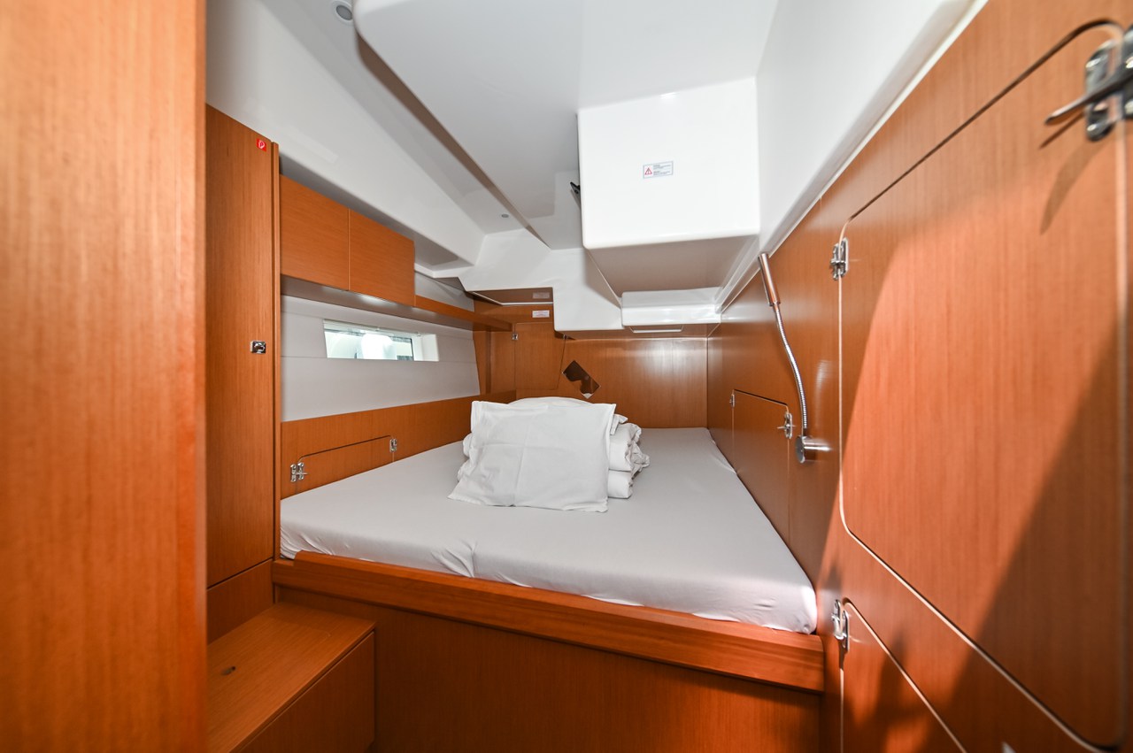Bavaria C50 - 5 cab. — photo 18