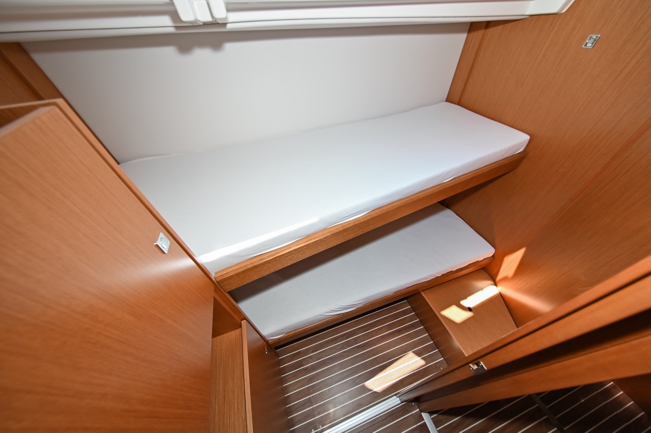Bavaria C50 - 5 cab. — photo 20
