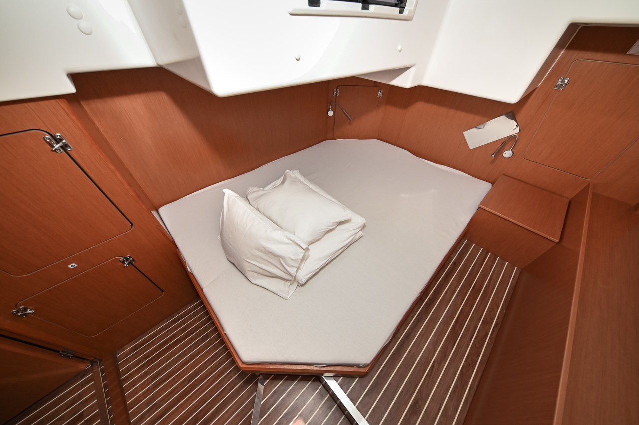 Bavaria C50 - 5 cab. — photo 23