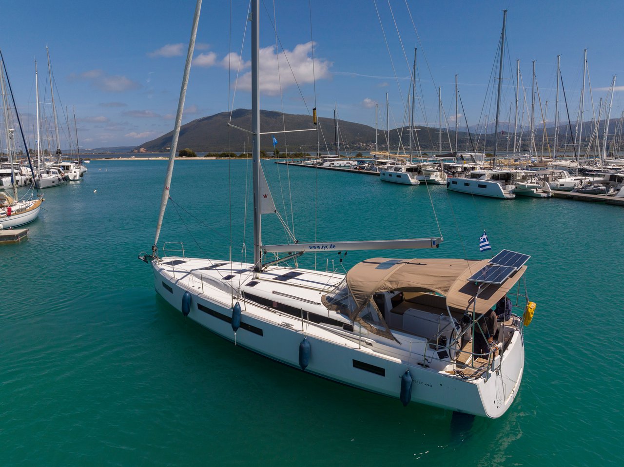 Sun Odyssey 490 - 5 + 1 cab. — photo 3