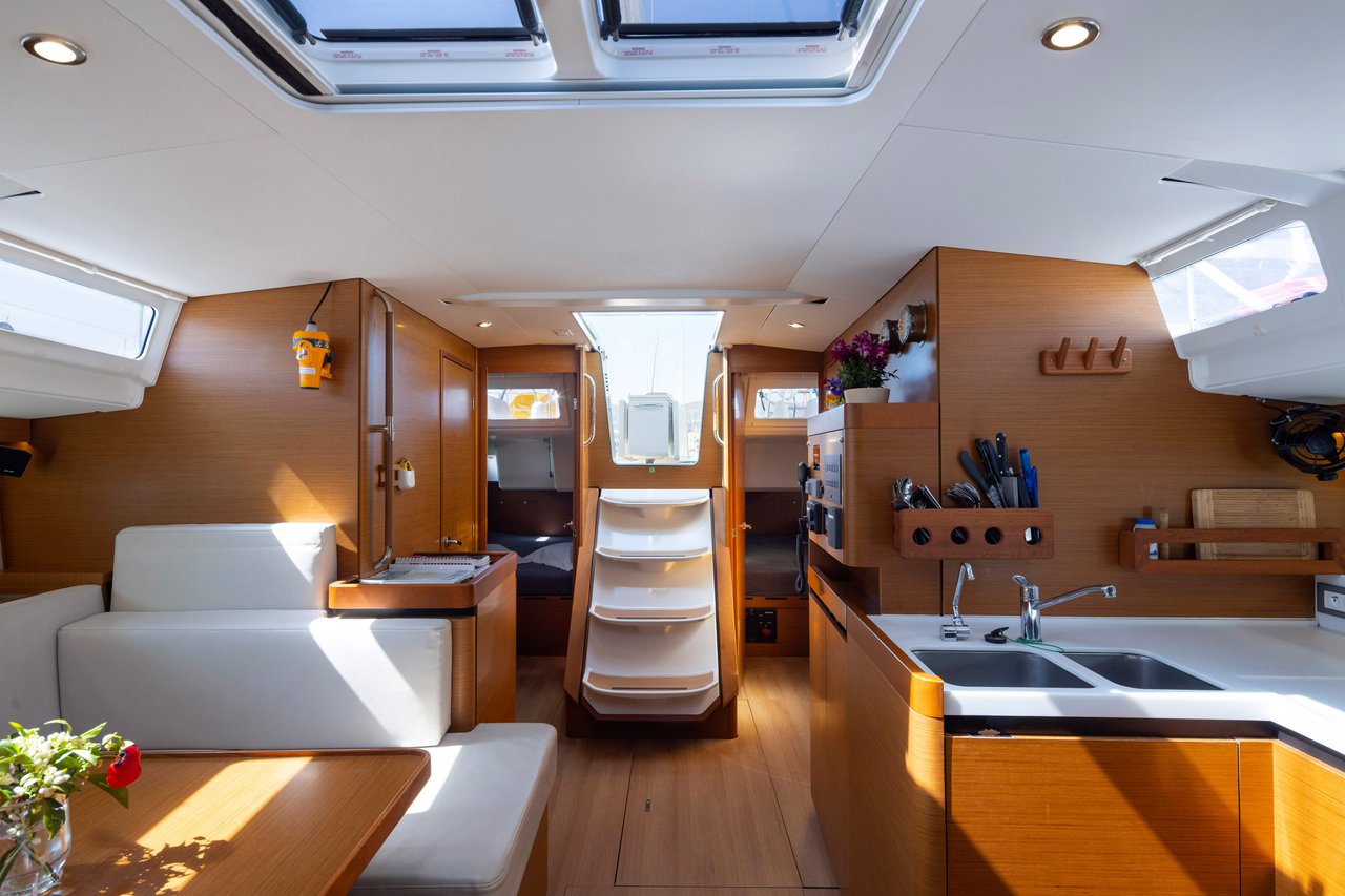 Sun Odyssey 490 - 5 + 1 cab. — photo 9