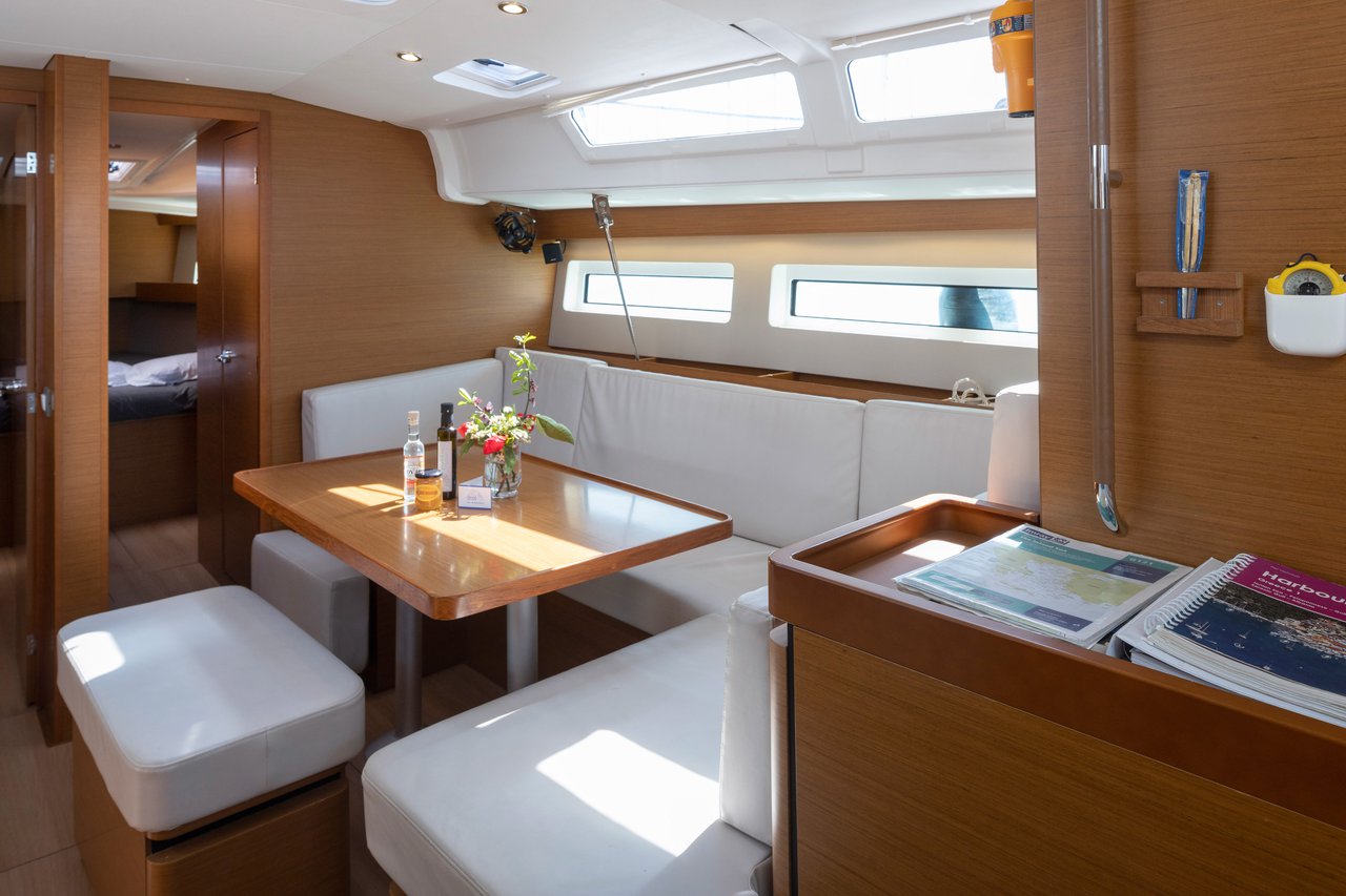 Sun Odyssey 490 - 5 + 1 cab. — photo 13