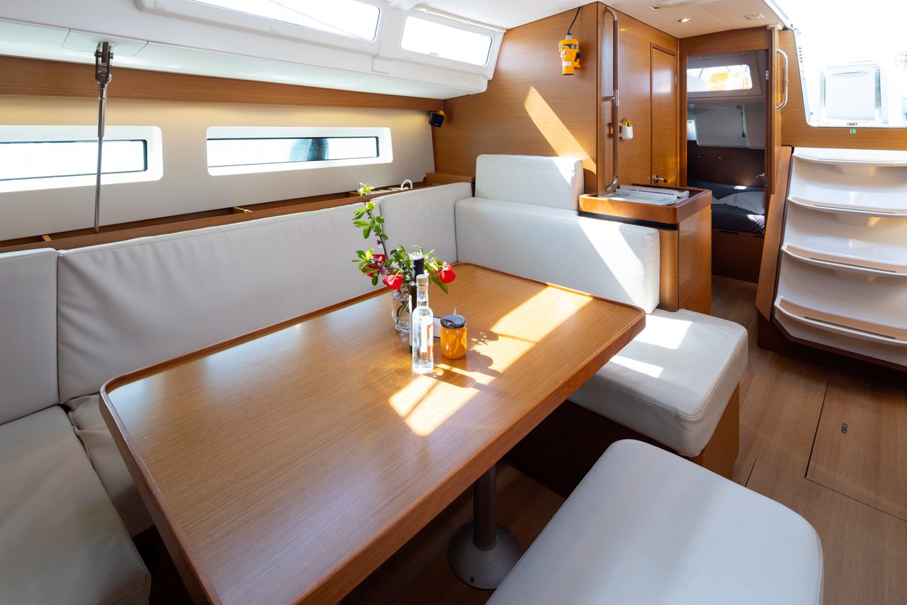 Sun Odyssey 490 - 5 + 1 cab. — photo 14