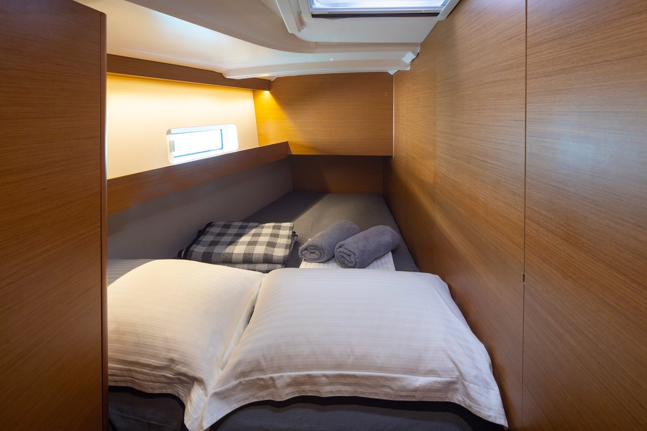 Sun Odyssey 490 - 5 + 1 cab. — photo 16