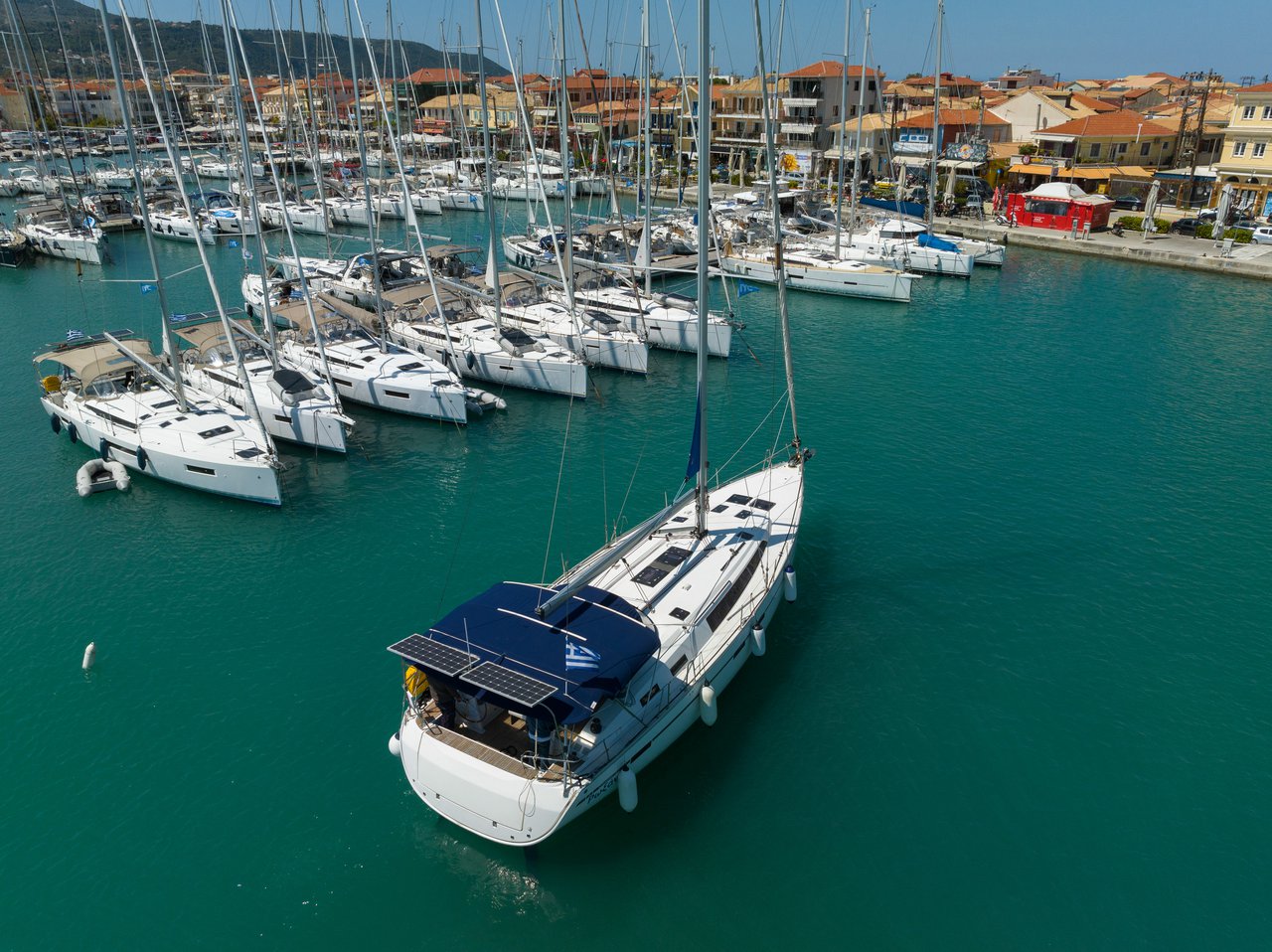 Bavaria Cruiser 51 — photo 4