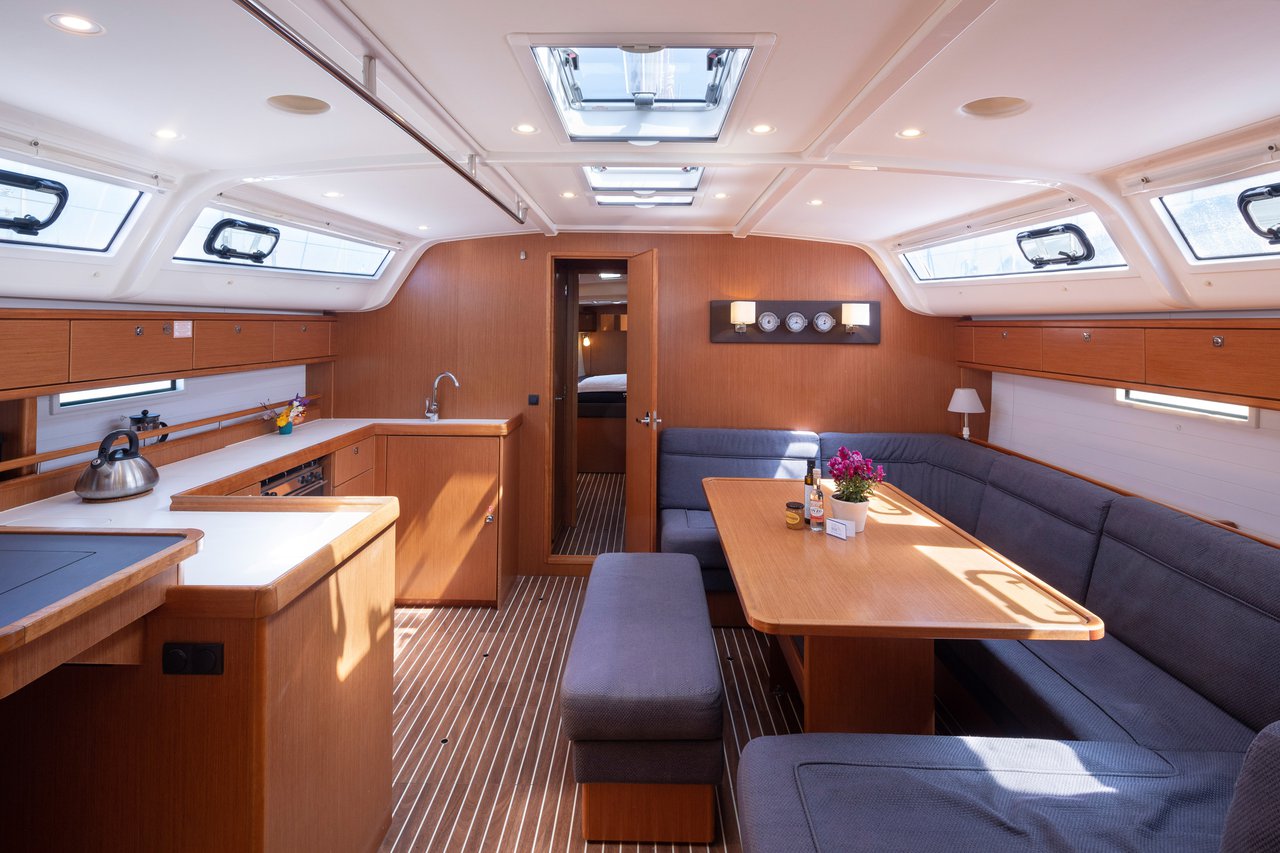 Bavaria Cruiser 51 — photo 11