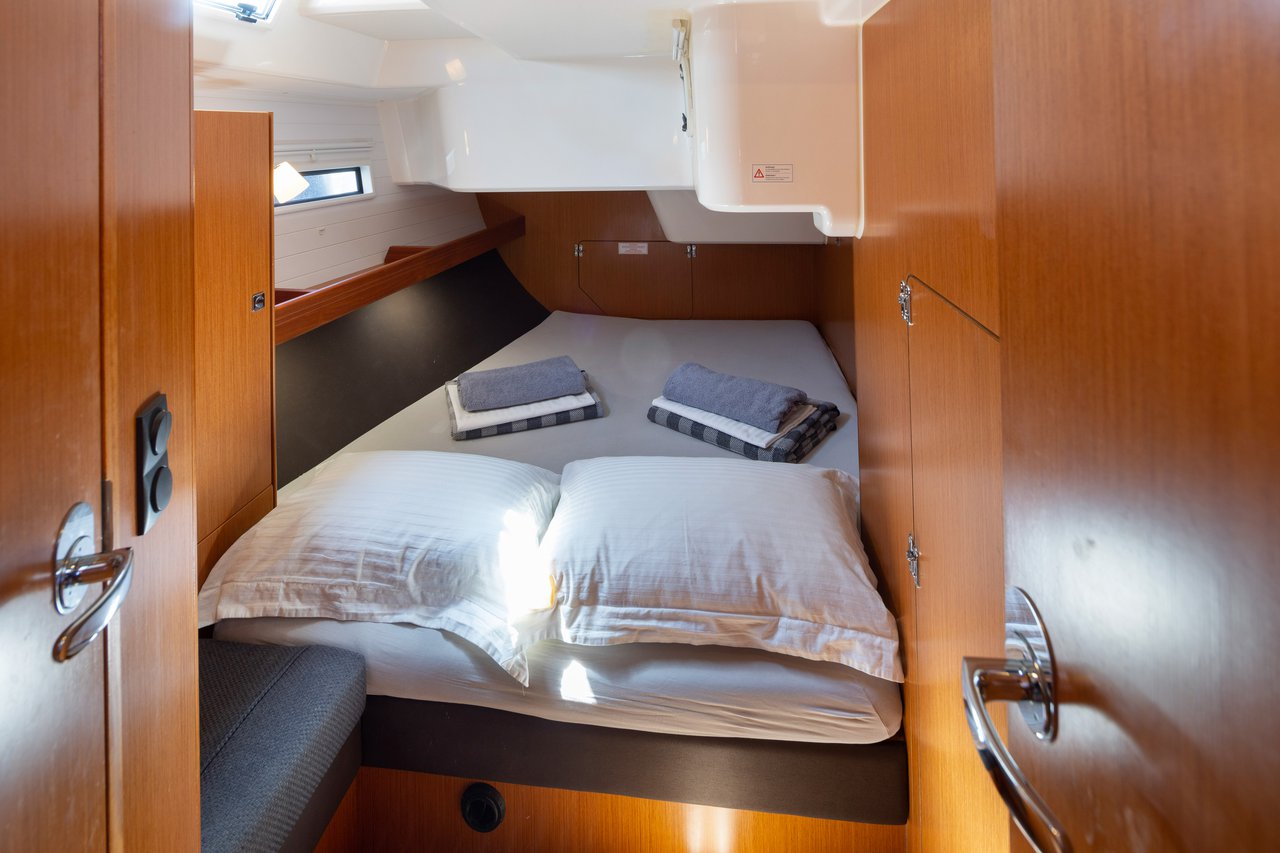 Bavaria Cruiser 51 — photo 16