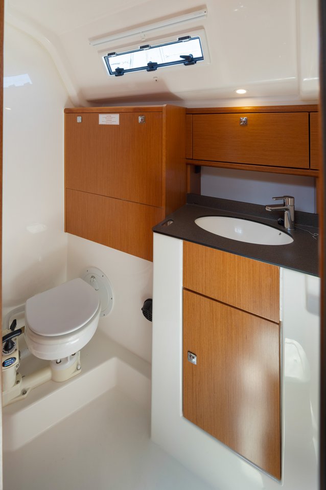 Bavaria Cruiser 51 — photo 18