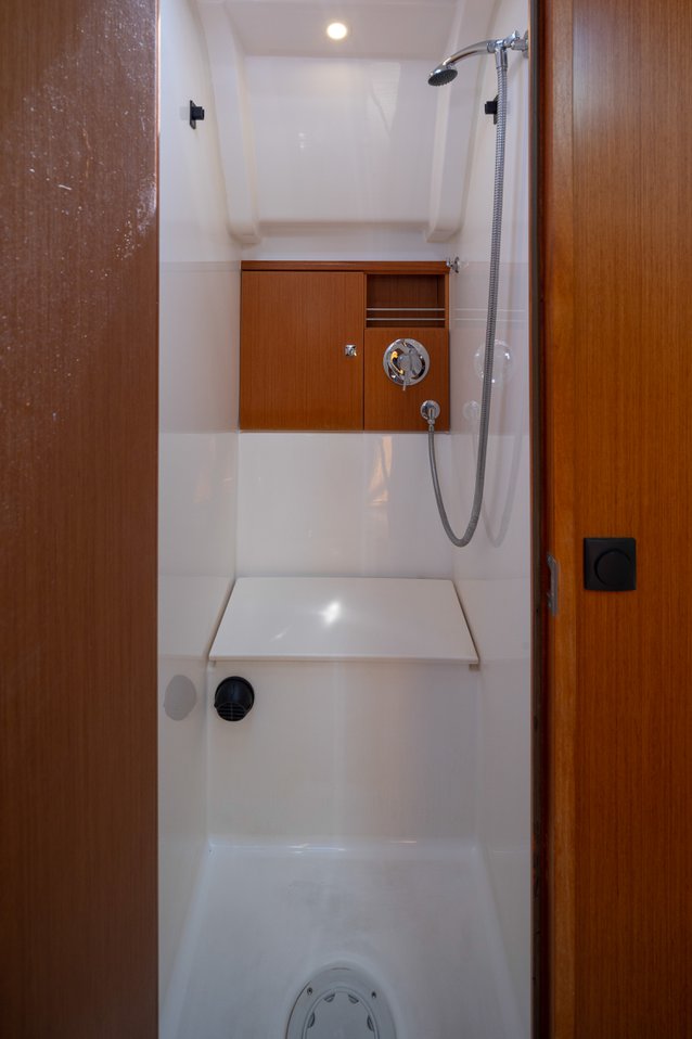 Bavaria Cruiser 51 — photo 19