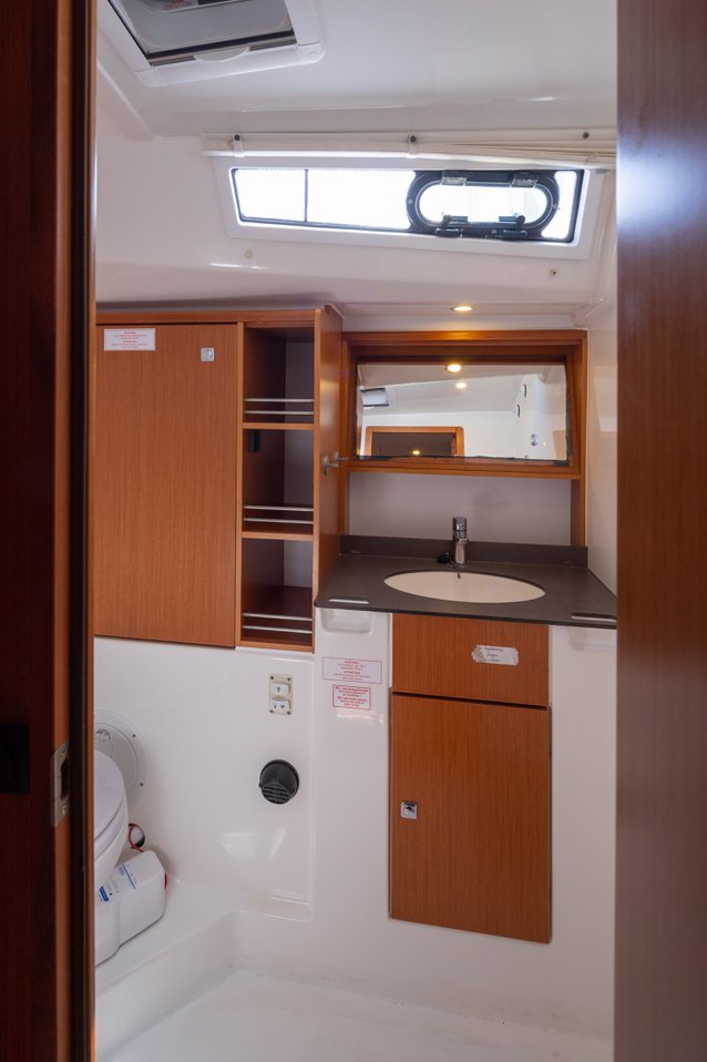 Bavaria Cruiser 51 — photo 21