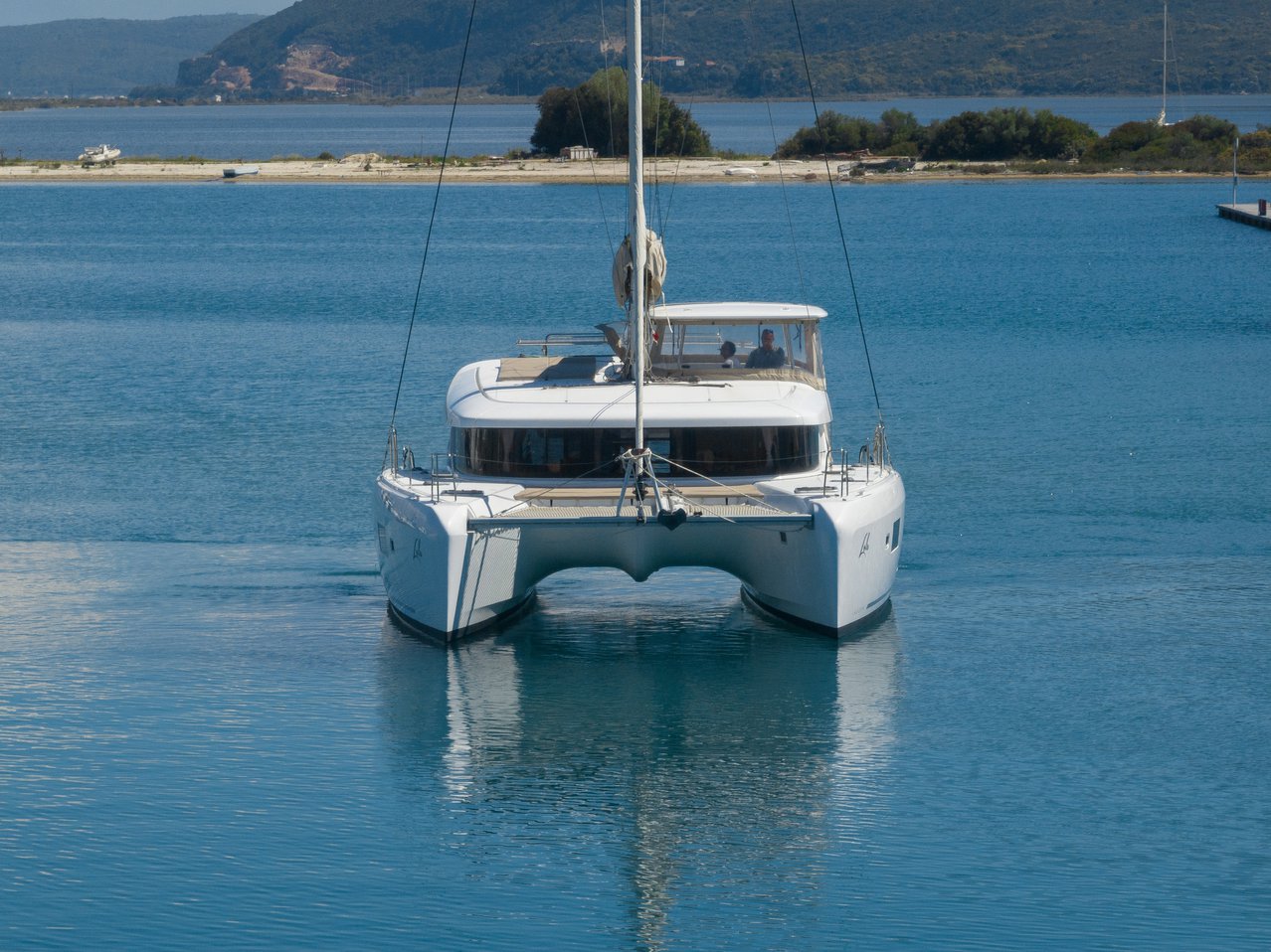 Lagoon 42 - 4 + 2 cab. — photo 5