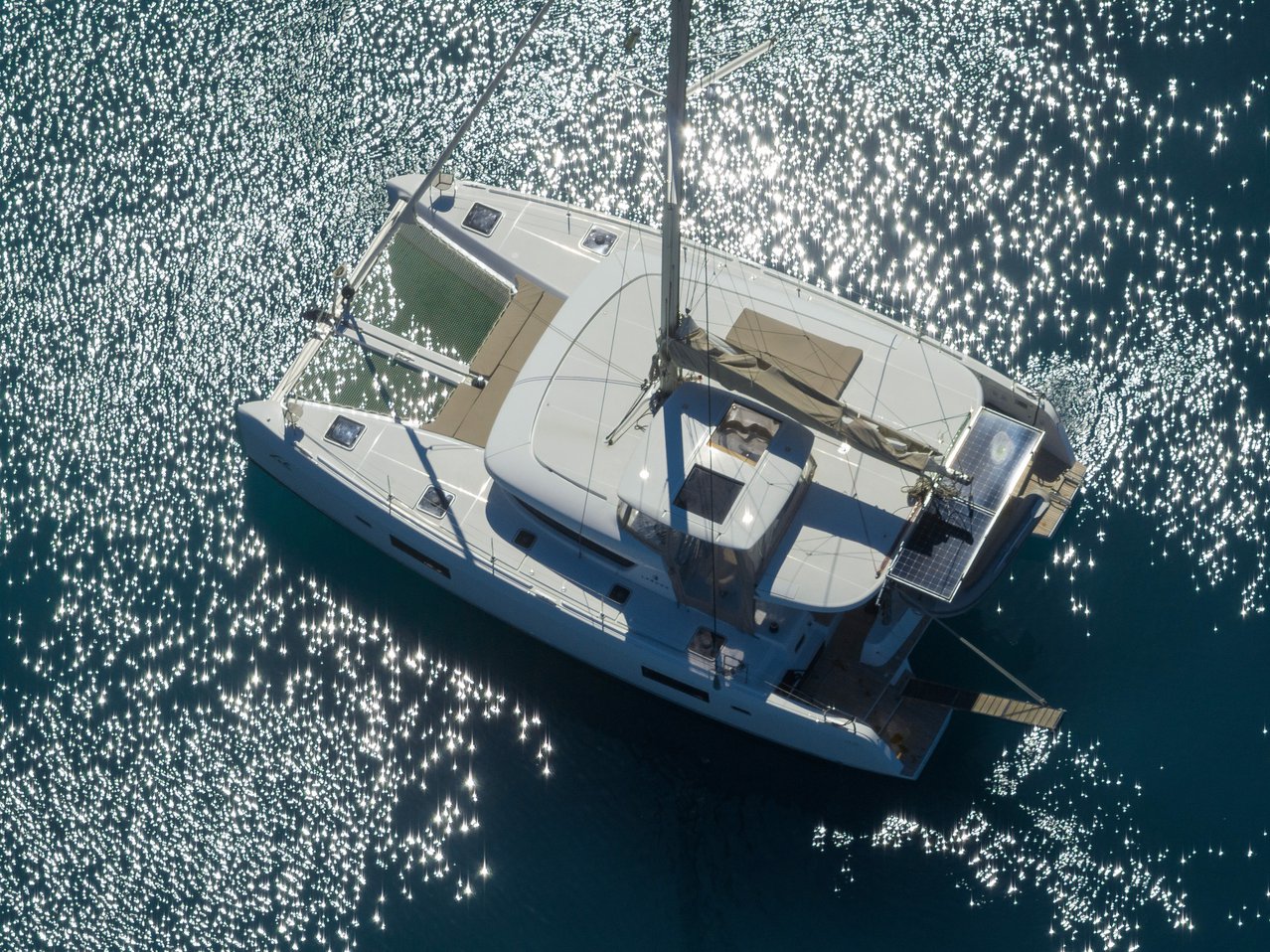 Lagoon 42 - 4 + 2 cab. — photo 7