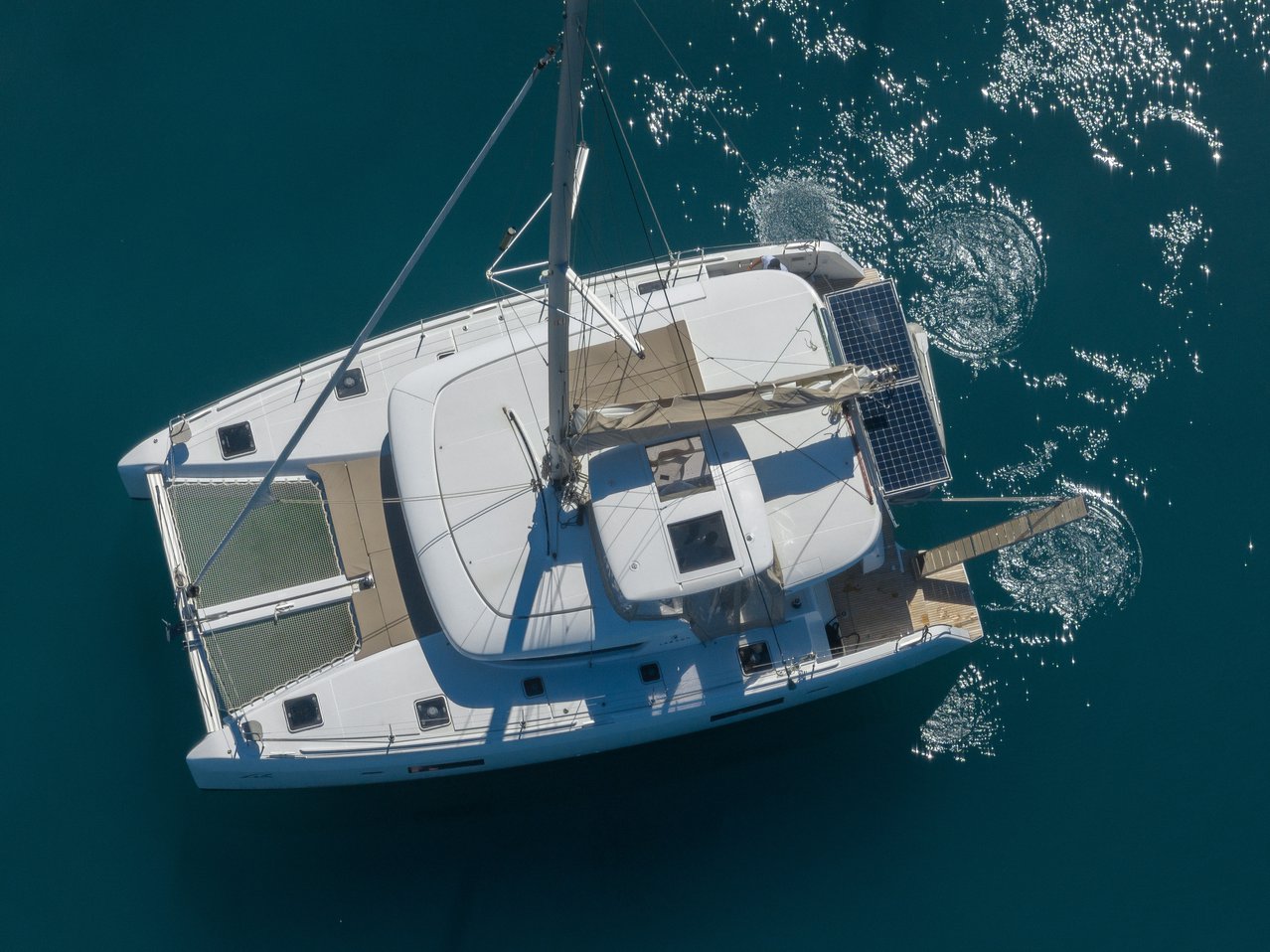 Lagoon 42 - 4 + 2 cab. — photo 8