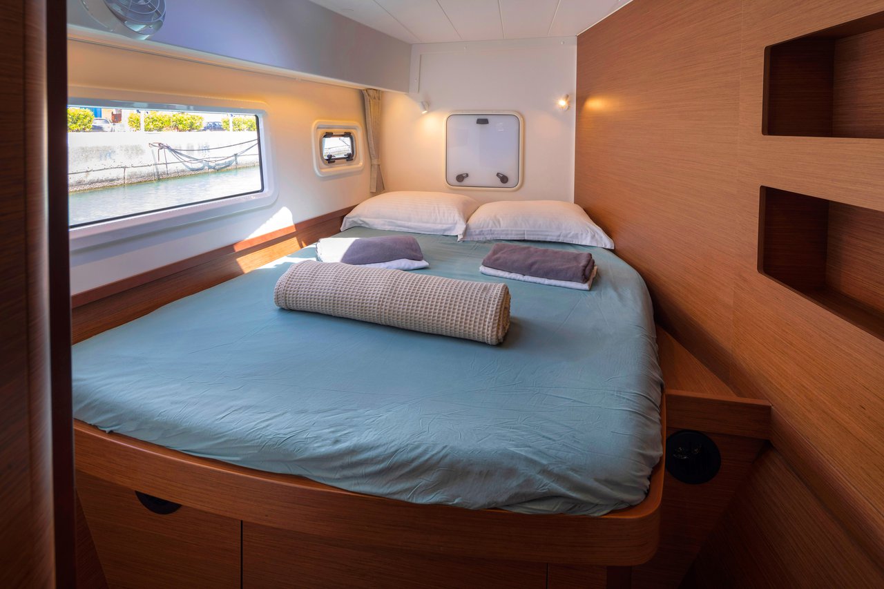 Lagoon 42 - 4 + 2 cab. — photo 14