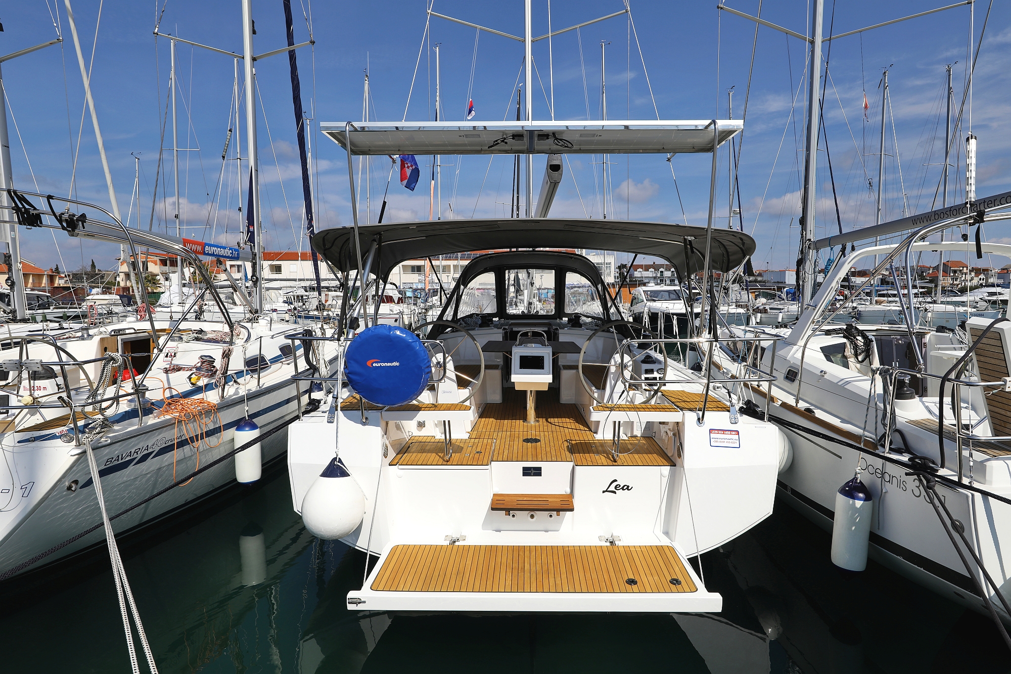 Bavaria C38 — photo 1