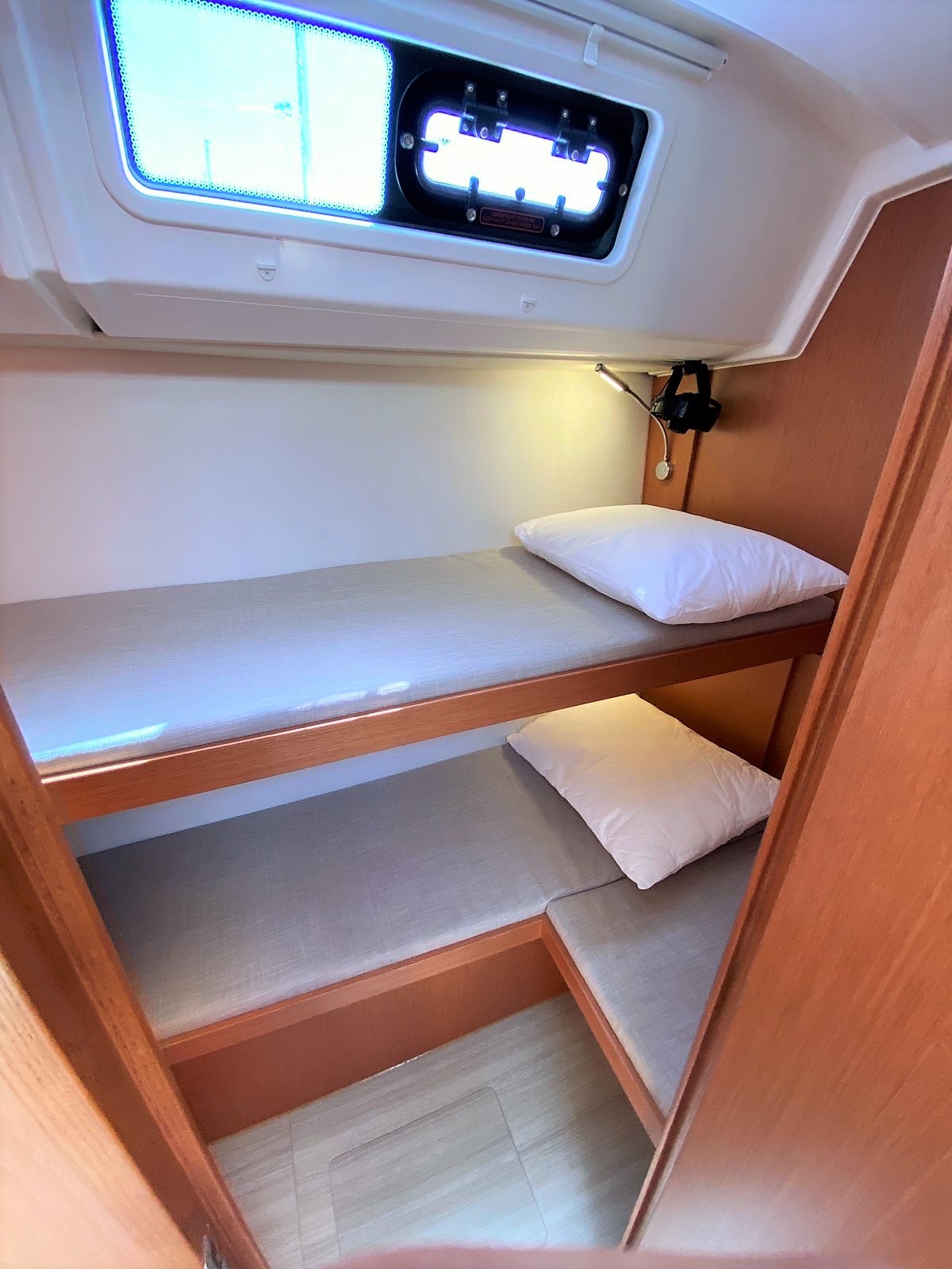 Bavaria C46 - 5 cab. — photo 11