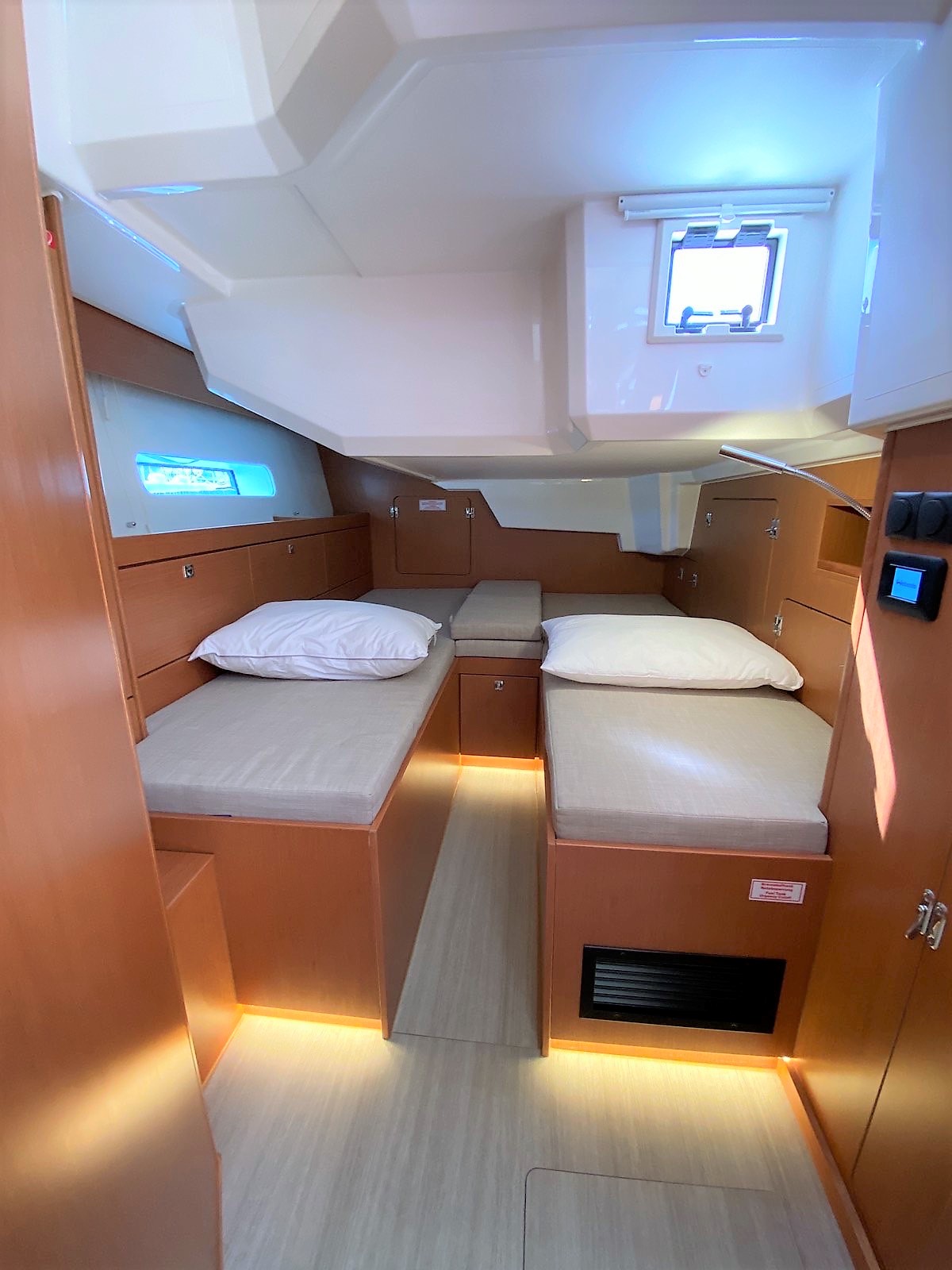 Bavaria C46 - 5 cab. — photo 14