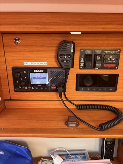 Dufour 430 — photo 14