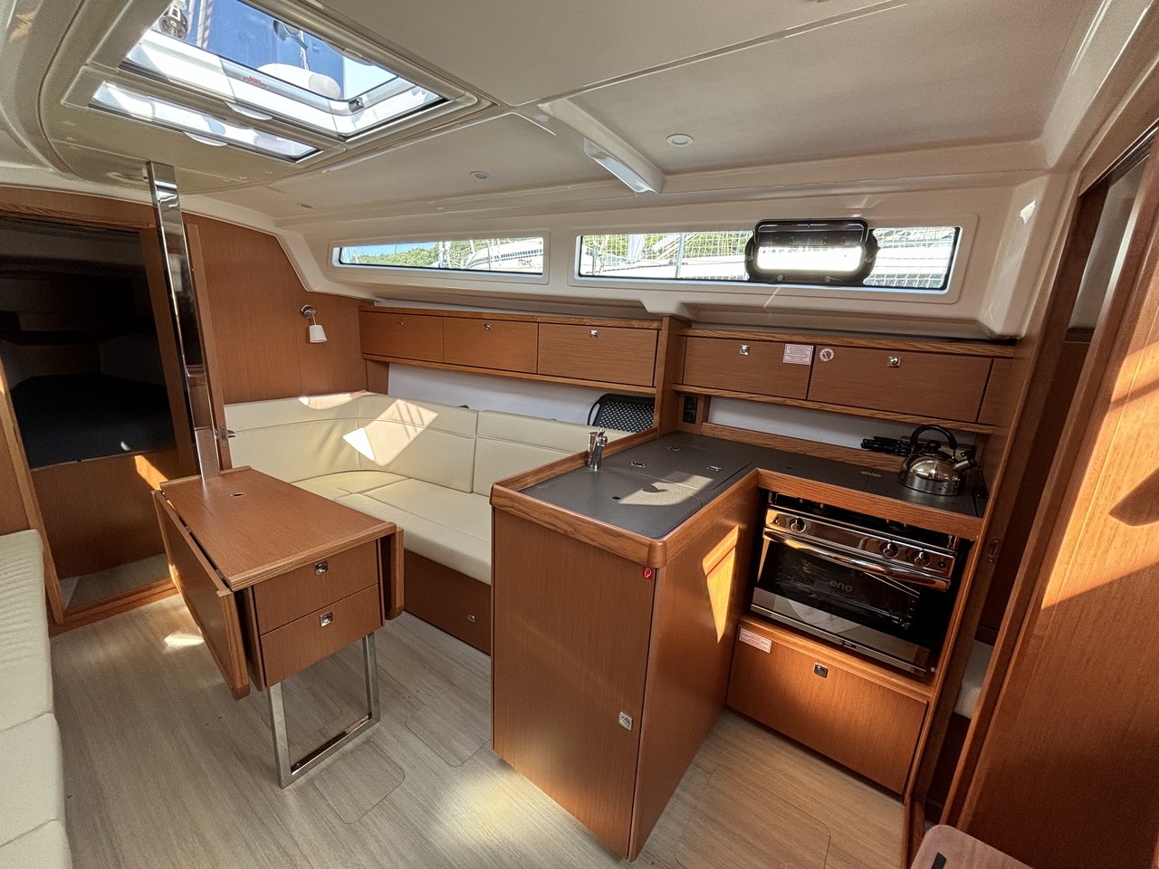 Bavaria Cruiser 34 - 2 cab. — photo 6