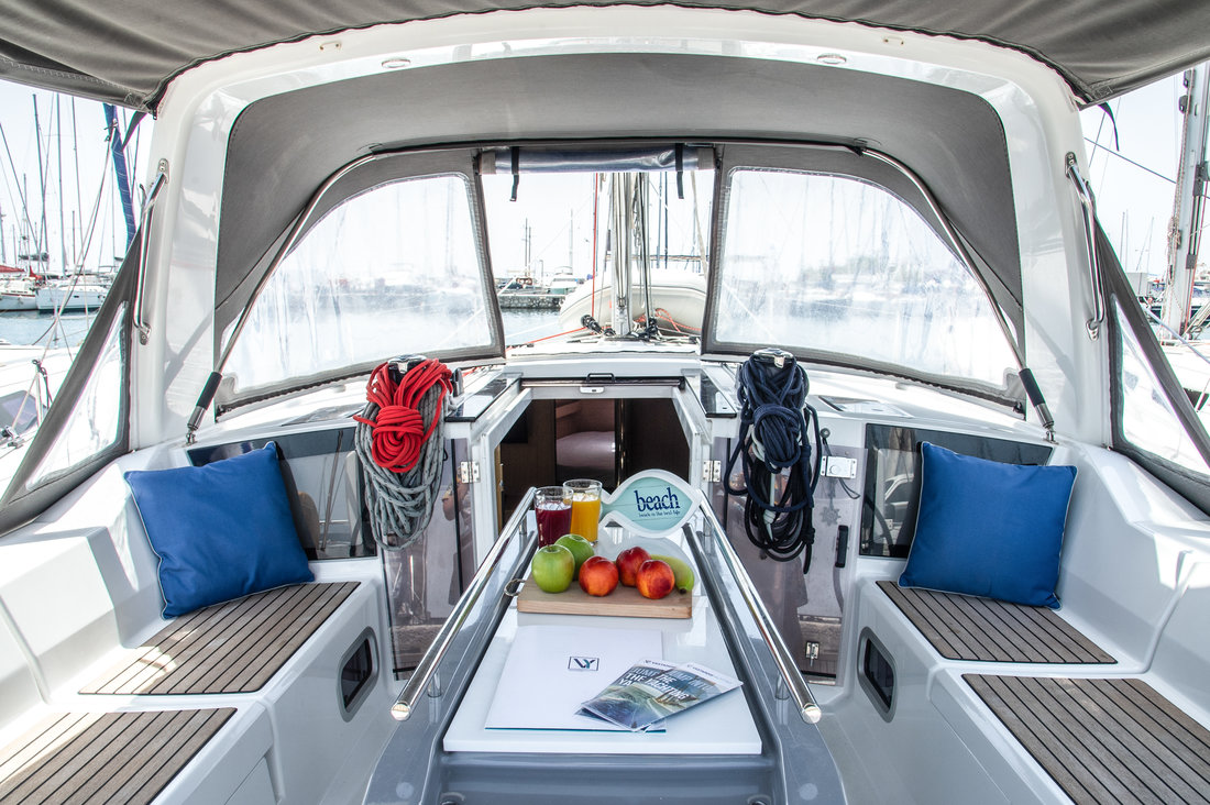 Oceanis 41.1 — photo 3