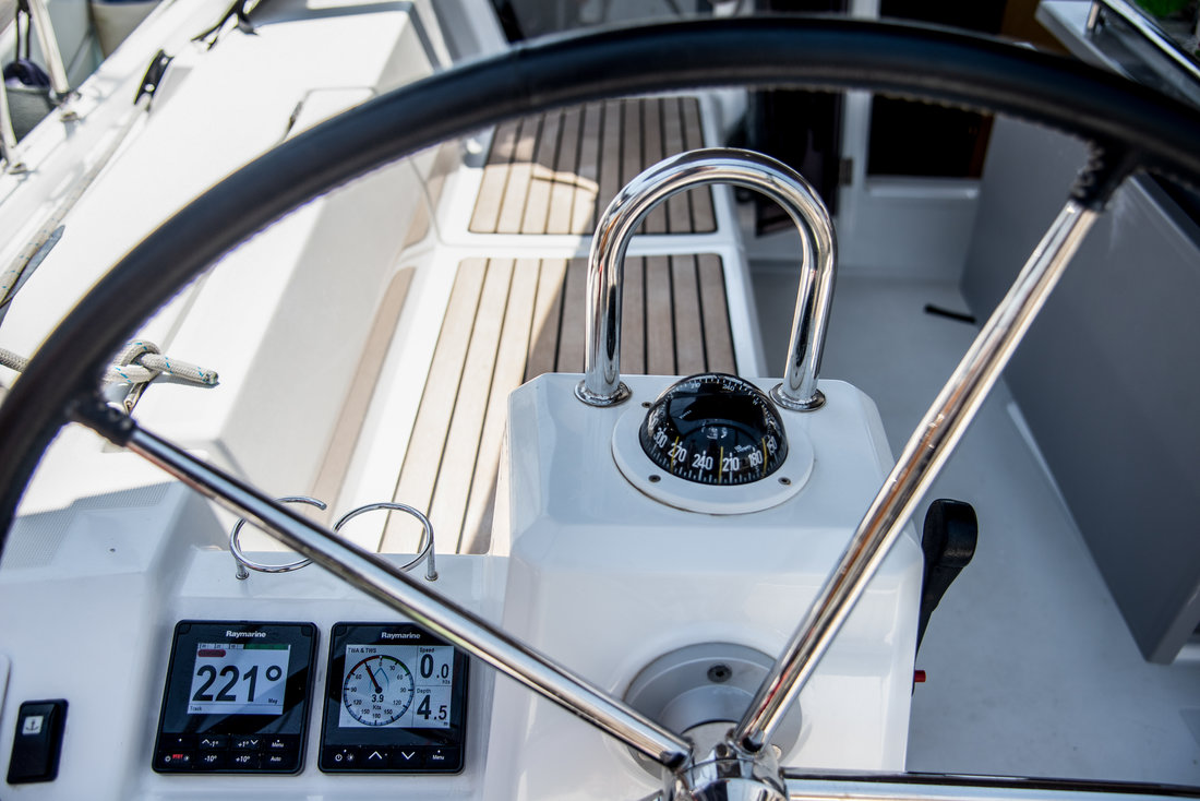 Oceanis 41.1 — photo 11