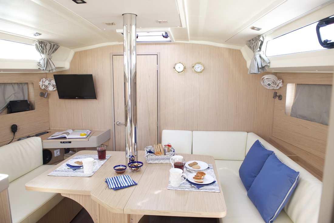Oceanis 41.1 — photo 12