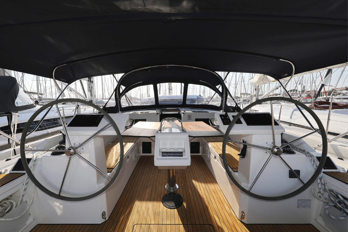 Bavaria C45 Holiday - 5 cab. — photo 6